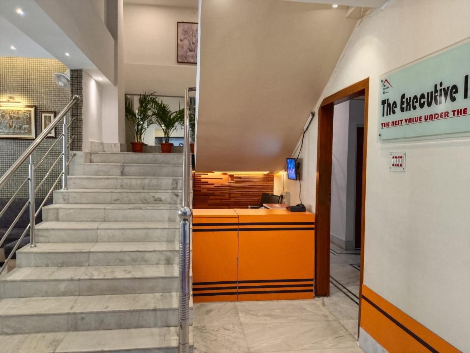 The Executive Inn Guwahati Bagian luar foto